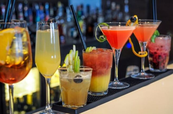 Cócteles alcohólicos