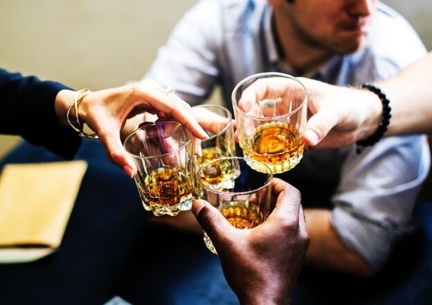 beber alcohol en una gran empresa